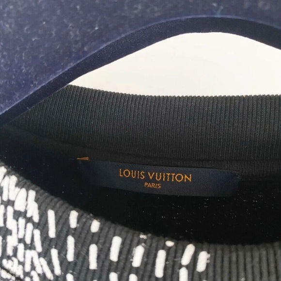 Louis Vuitton   Monogram Flower Printed Sweatshirt Size: US M / EU 48-50 - Picture 5 of 6